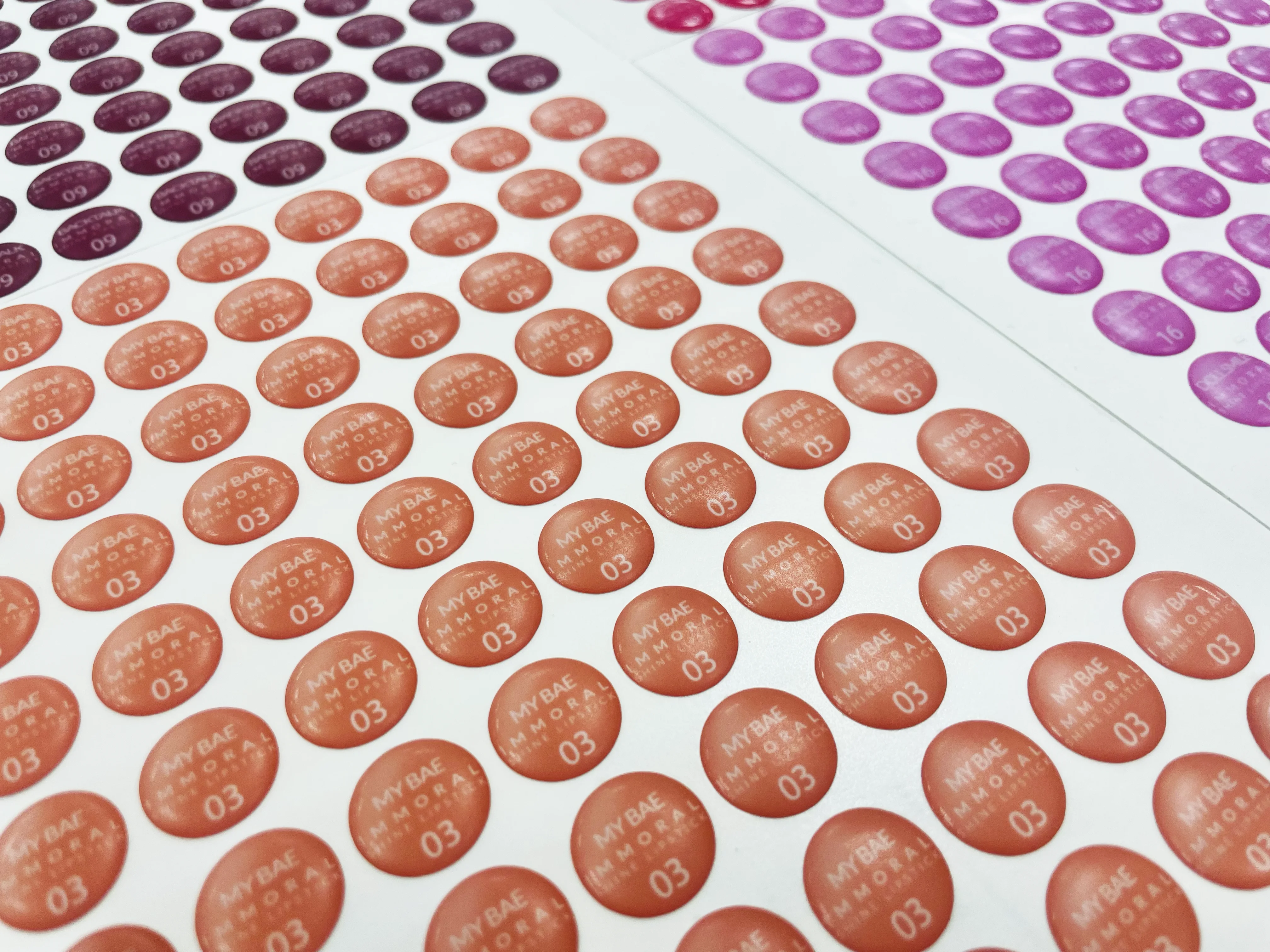 Adesivo resinato esempio 6