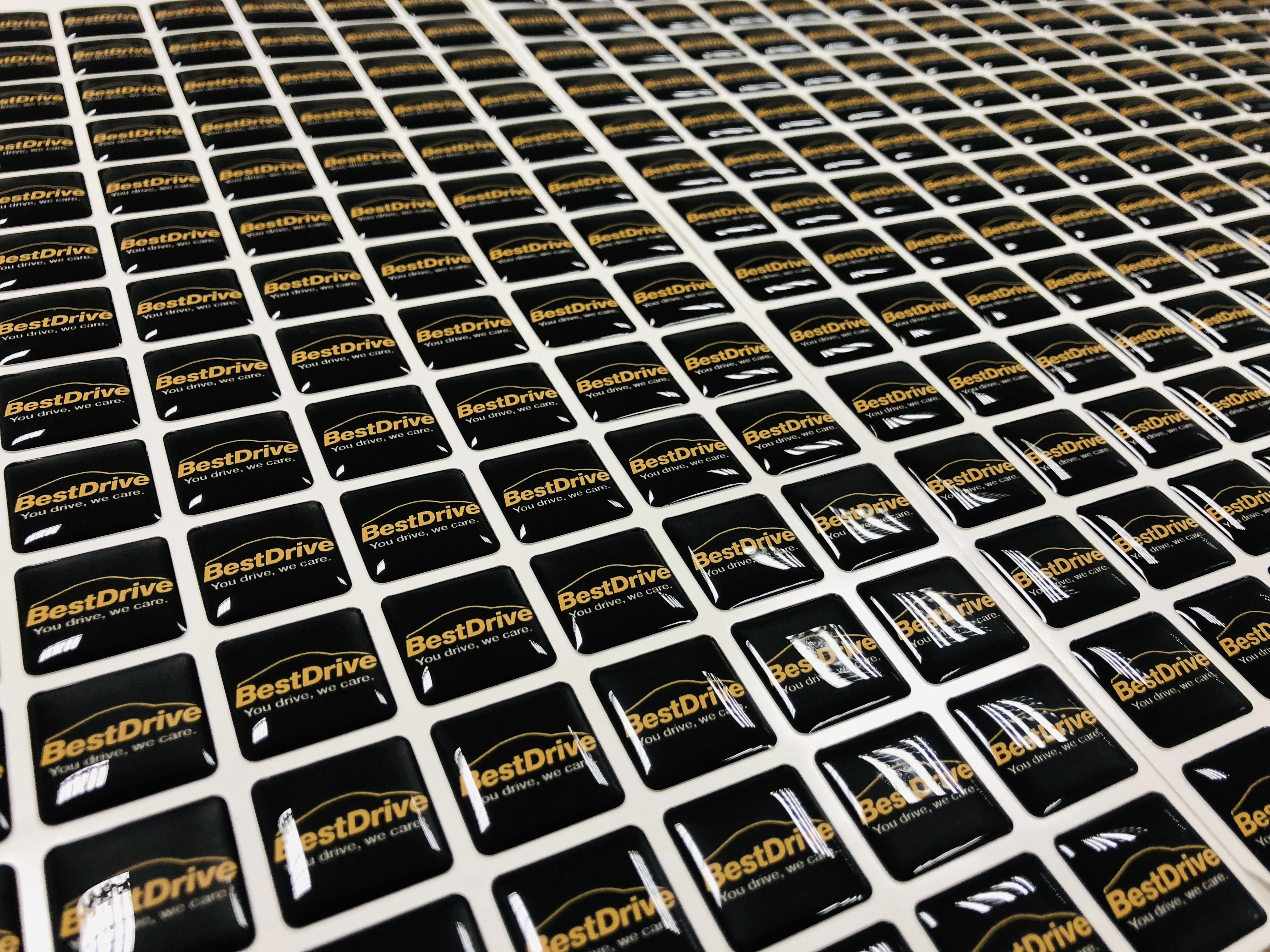 Adesivo resinato esempio 7