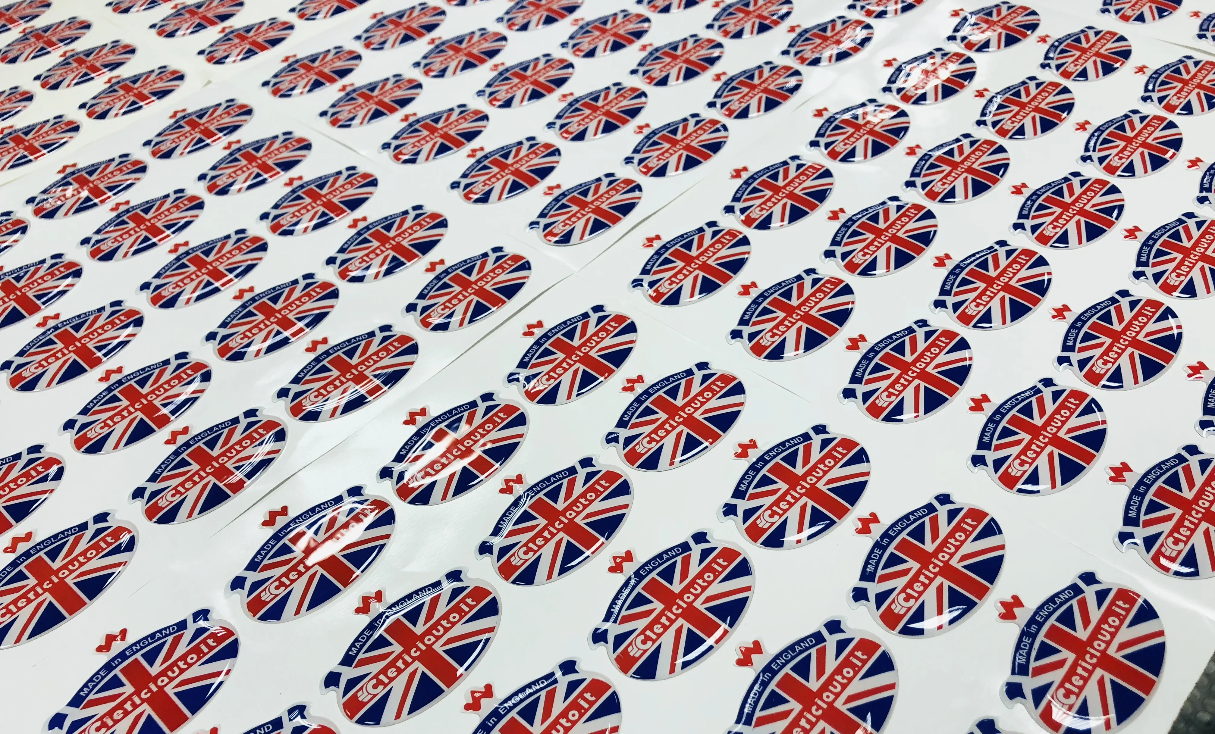 Adesivo resinato esempio 8